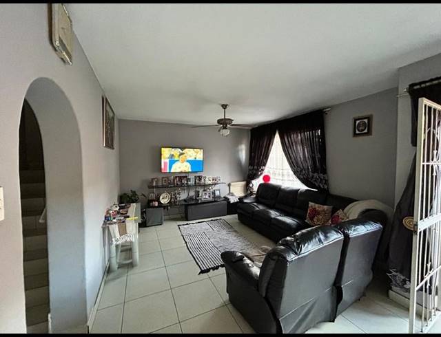 3 BEDROOM APARTMENT FOR SALE IN JEPPESTOWN